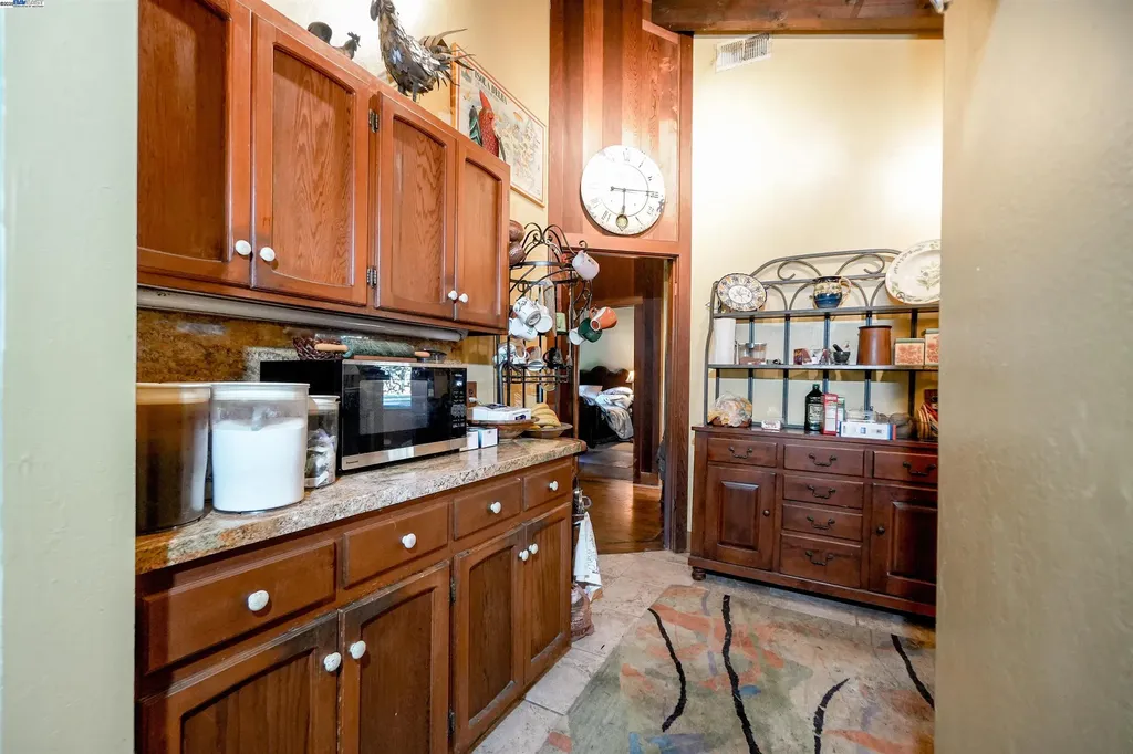 21 Red Rock Way San Rafael CA 94903