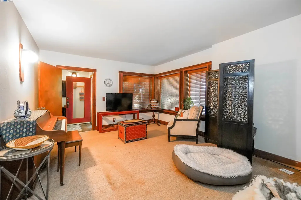 21 Red Rock Way San Rafael CA 94903