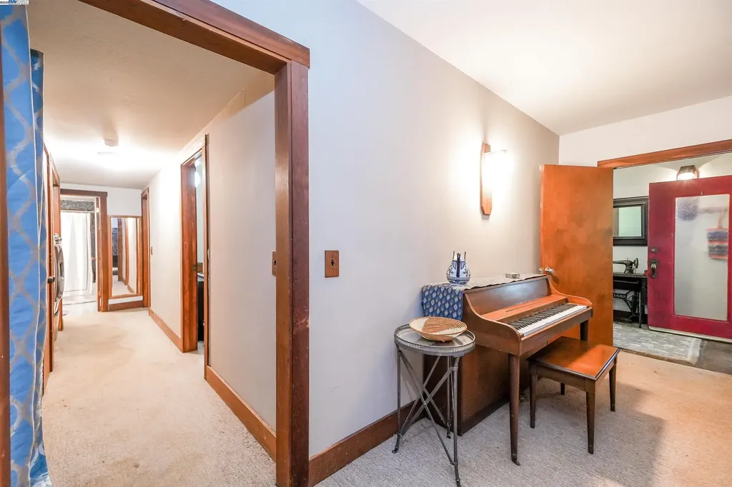 21 Red Rock Way San Rafael CA 94903