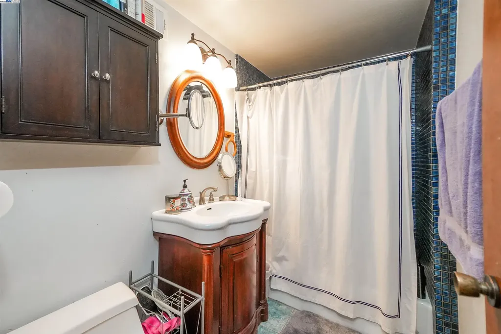 21 Red Rock Way San Rafael CA 94903