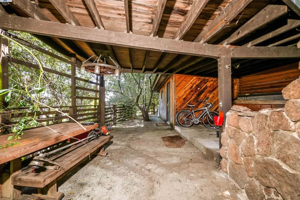 21 Red Rock Way San Rafael CA 94903