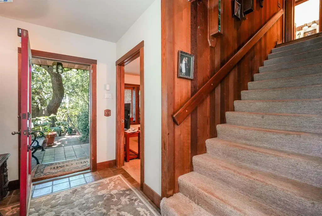 21 Red Rock Way San Rafael CA 94903