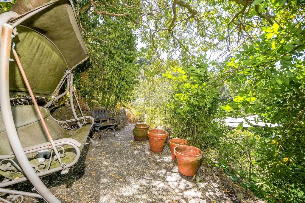 21 Red Rock Way San Rafael CA 94903