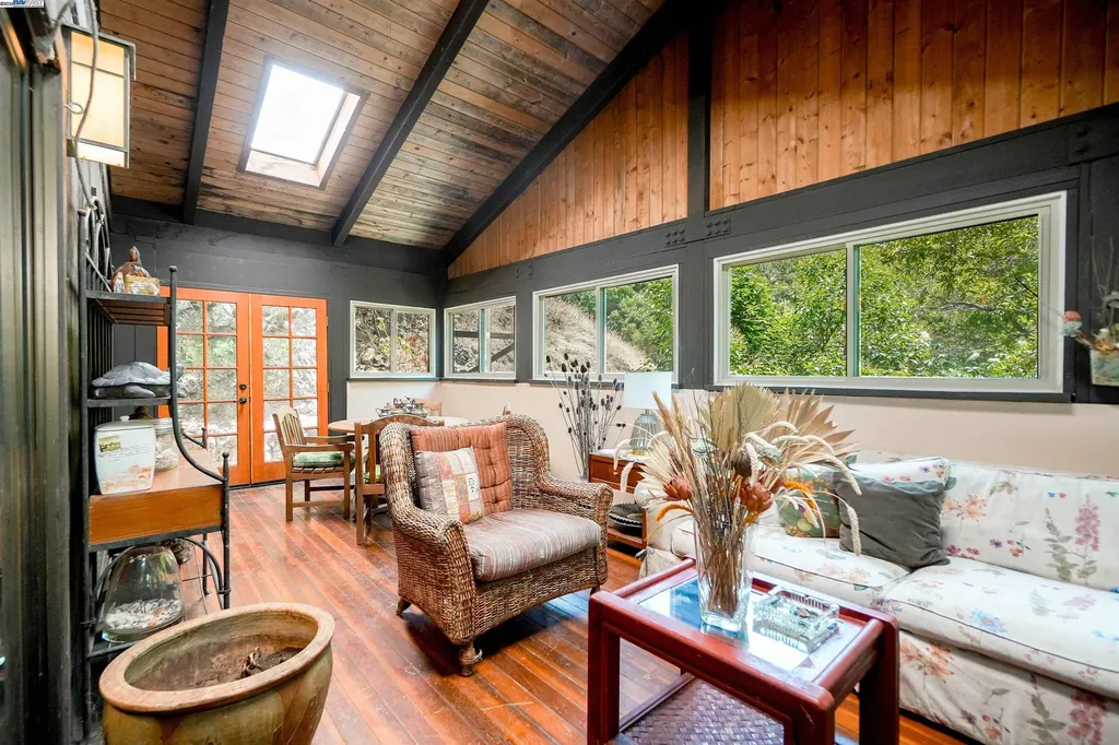 21 Red Rock Way San Rafael CA 94903