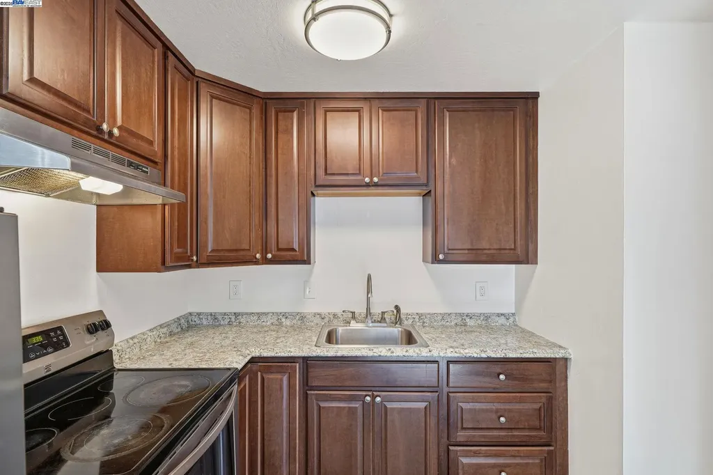7595 Amador Valley Boulevard Dublin CA 94568