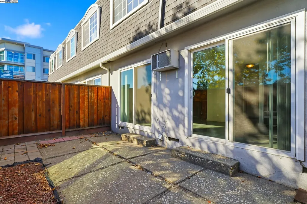 7595 Amador Valley Boulevard Dublin CA 94568