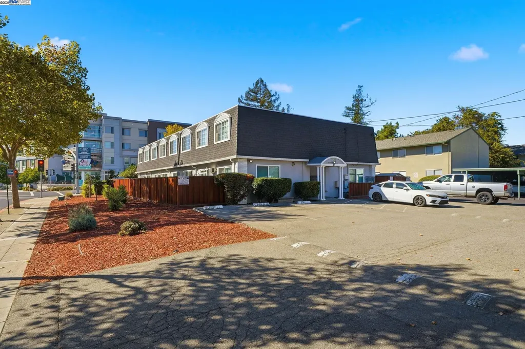 7595 Amador Valley Boulevard Dublin CA 94568