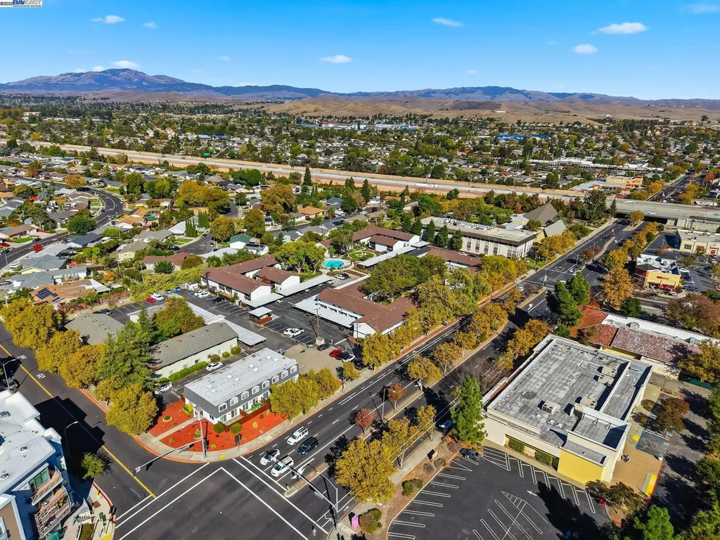 7595 Amador Valley Boulevard Dublin CA 94568
