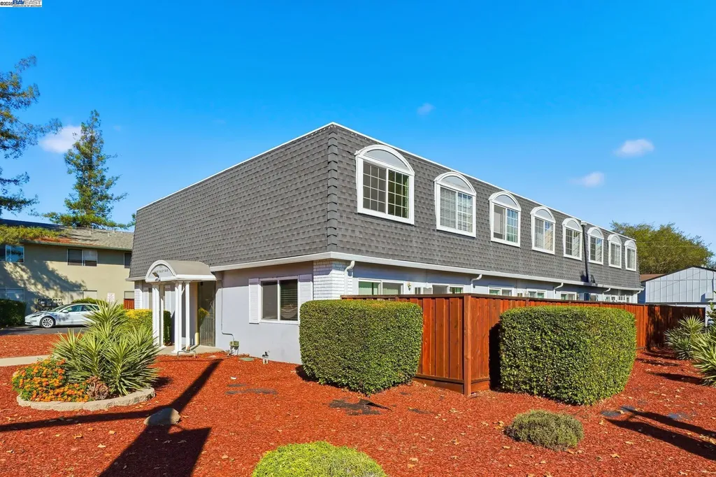 7595 Amador Valley Boulevard Dublin CA 94568