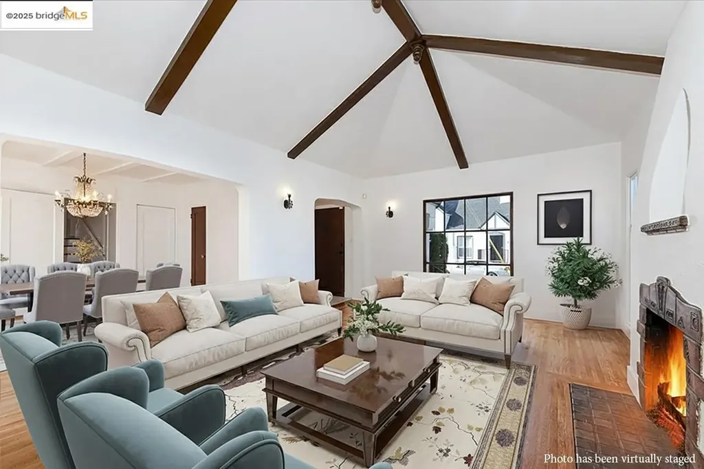 7601 Holly Street Oakland CA 94621