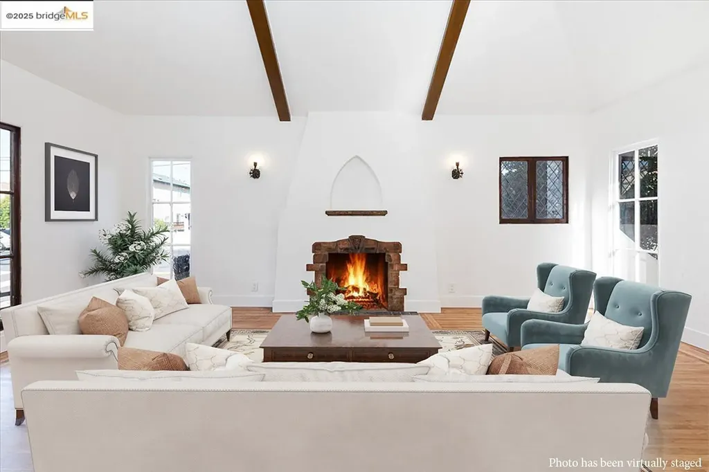 7601 Holly Street Oakland CA 94621