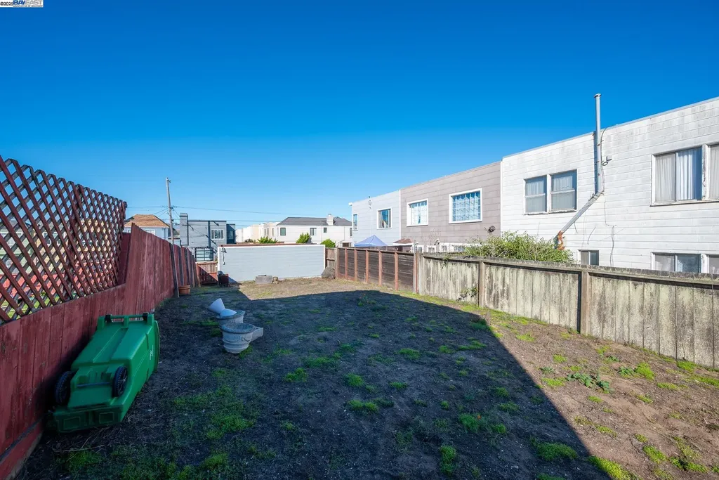 3327 Quintara Street San Francisco CA 94116