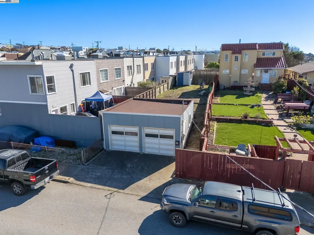 3327 Quintara Street San Francisco CA 94116