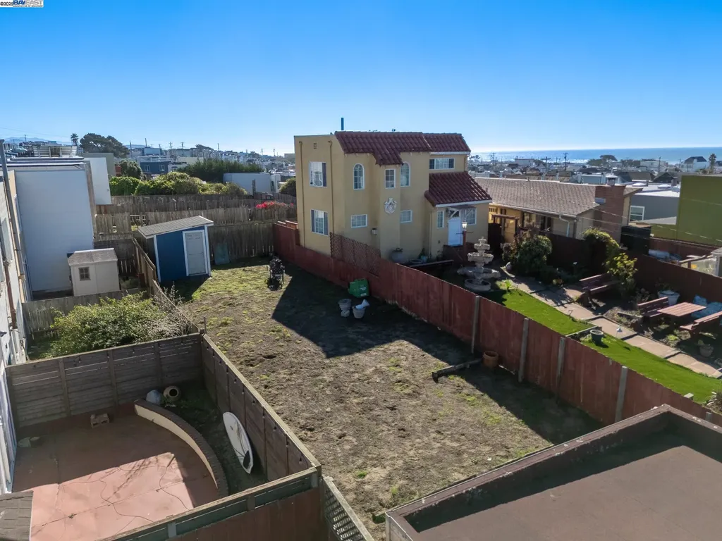 3327 Quintara Street San Francisco CA 94116