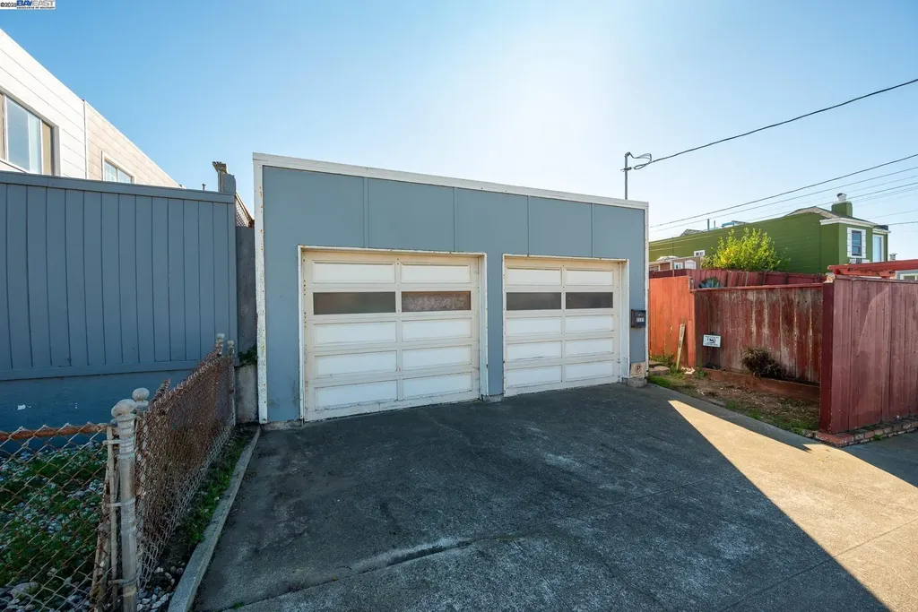 3327 Quintara Street San Francisco CA 94116