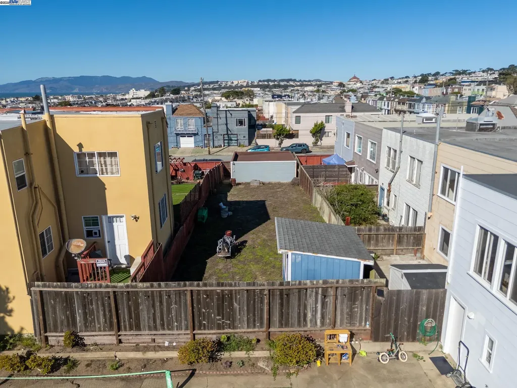 3327 Quintara Street San Francisco CA 94116