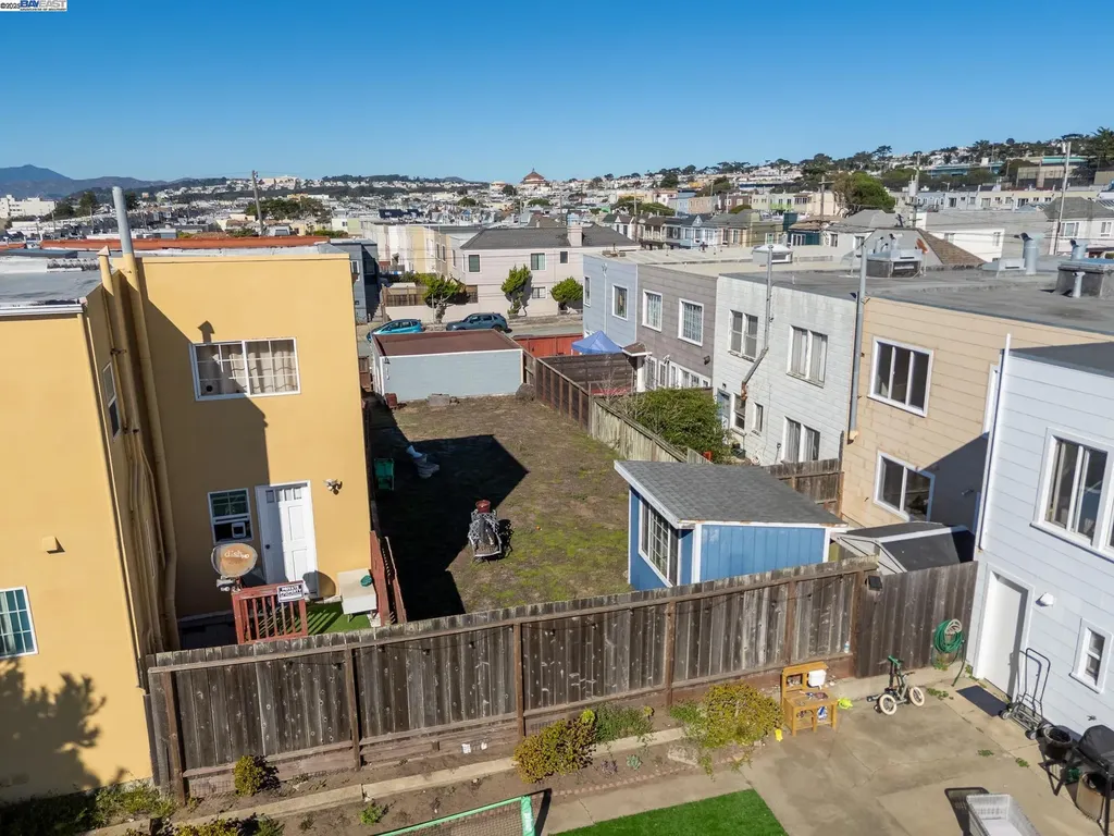 3327 Quintara Street San Francisco CA 94116