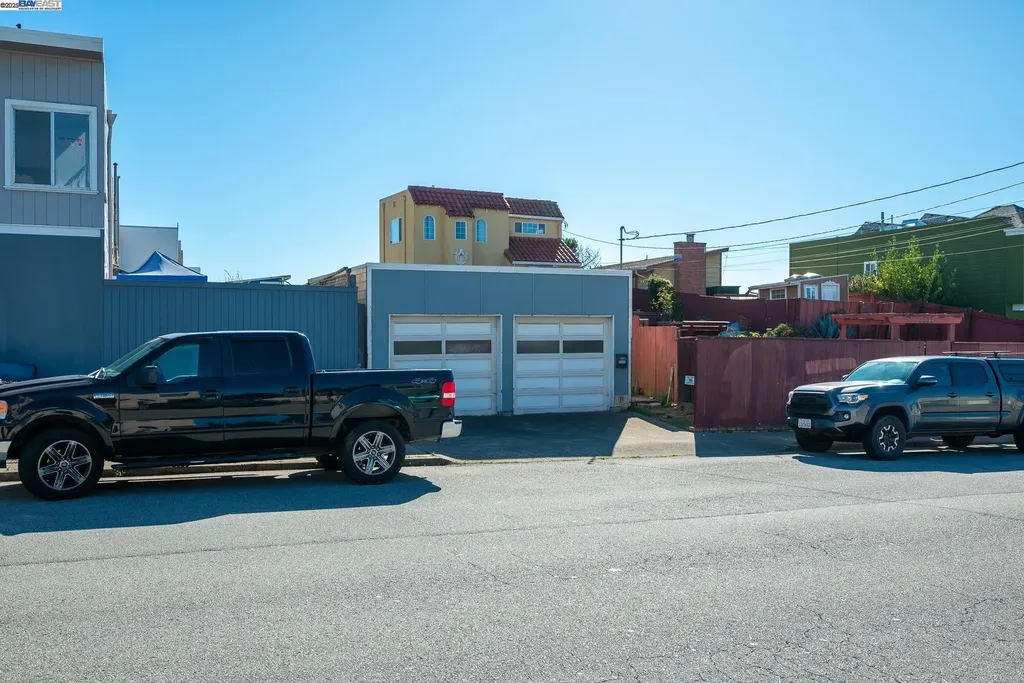 3327 Quintara Street San Francisco CA 94116