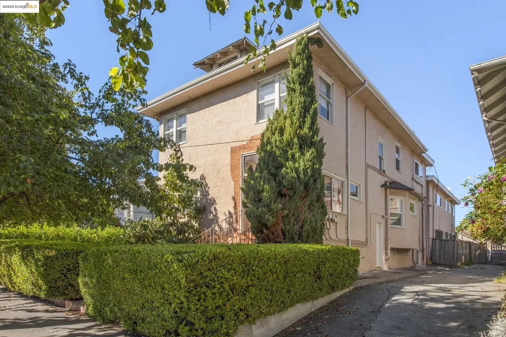 558 58th Street Oakland CA 94609