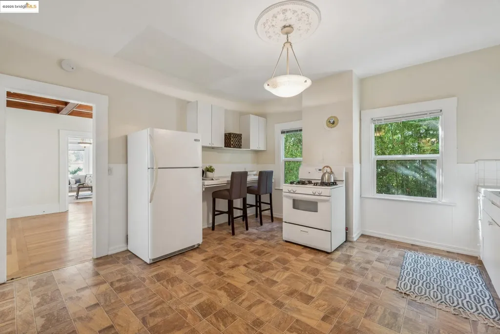558 58th Street Oakland CA 94609