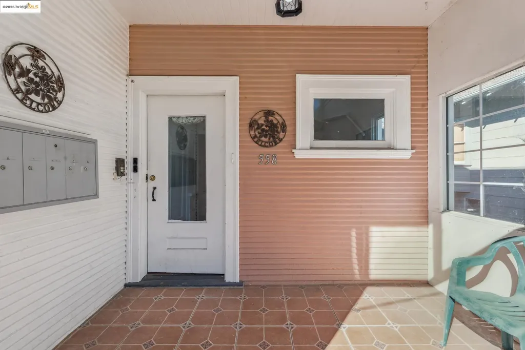 558 58th Street Oakland CA 94609