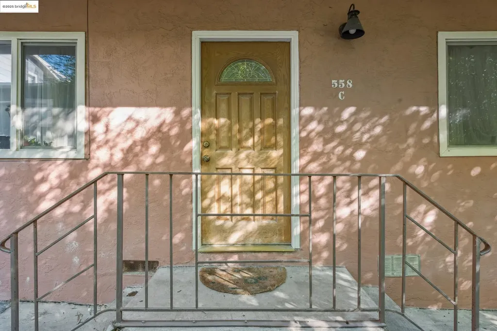 558 58th Street Oakland CA 94609