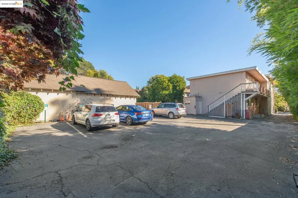 558 58th Street Oakland CA 94609