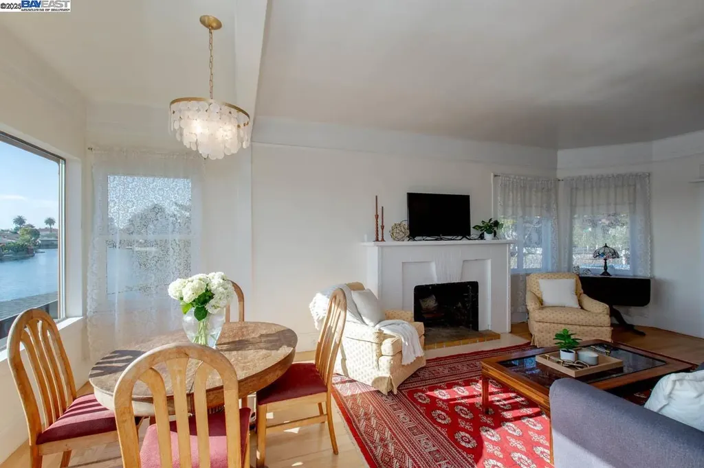 2000 Clinton Avenue Alameda CA 94501