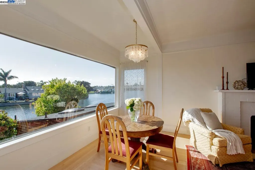 2000 Clinton Avenue Alameda CA 94501