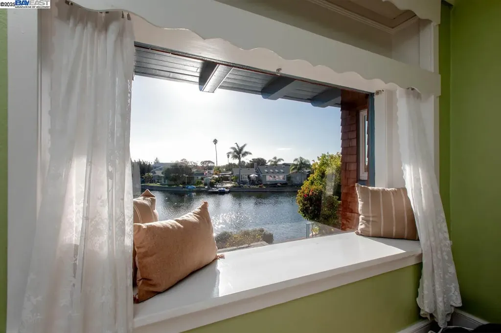 2000 Clinton Avenue Alameda CA 94501