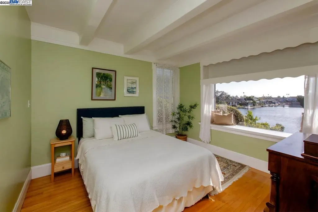 2000 Clinton Avenue Alameda CA 94501