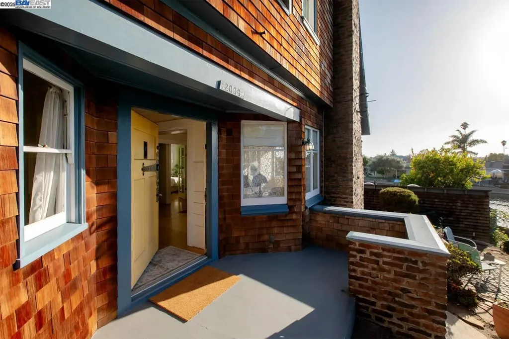 2000 Clinton Avenue Alameda CA 94501