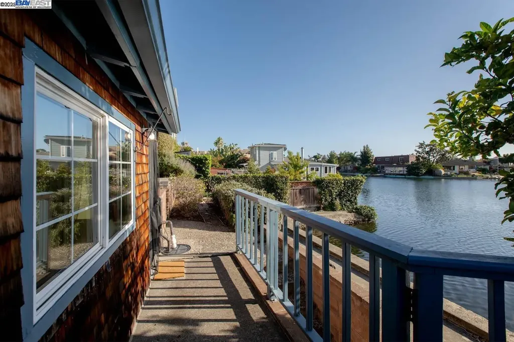 2000 Clinton Avenue Alameda CA 94501