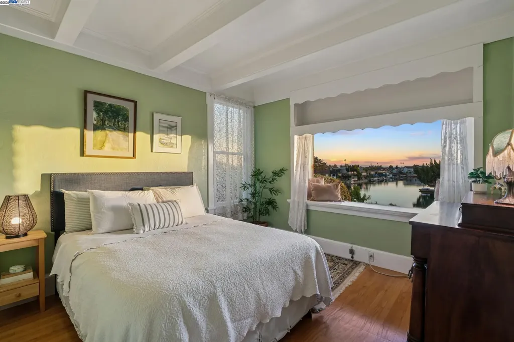 2000 Clinton Avenue Alameda CA 94501