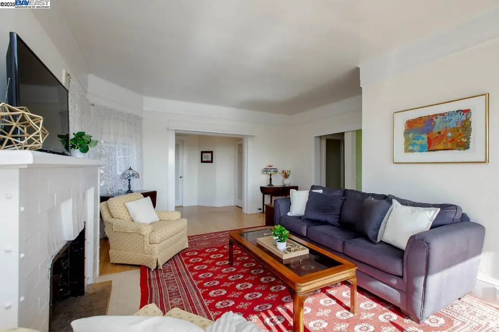 2000 Clinton Avenue Alameda CA 94501