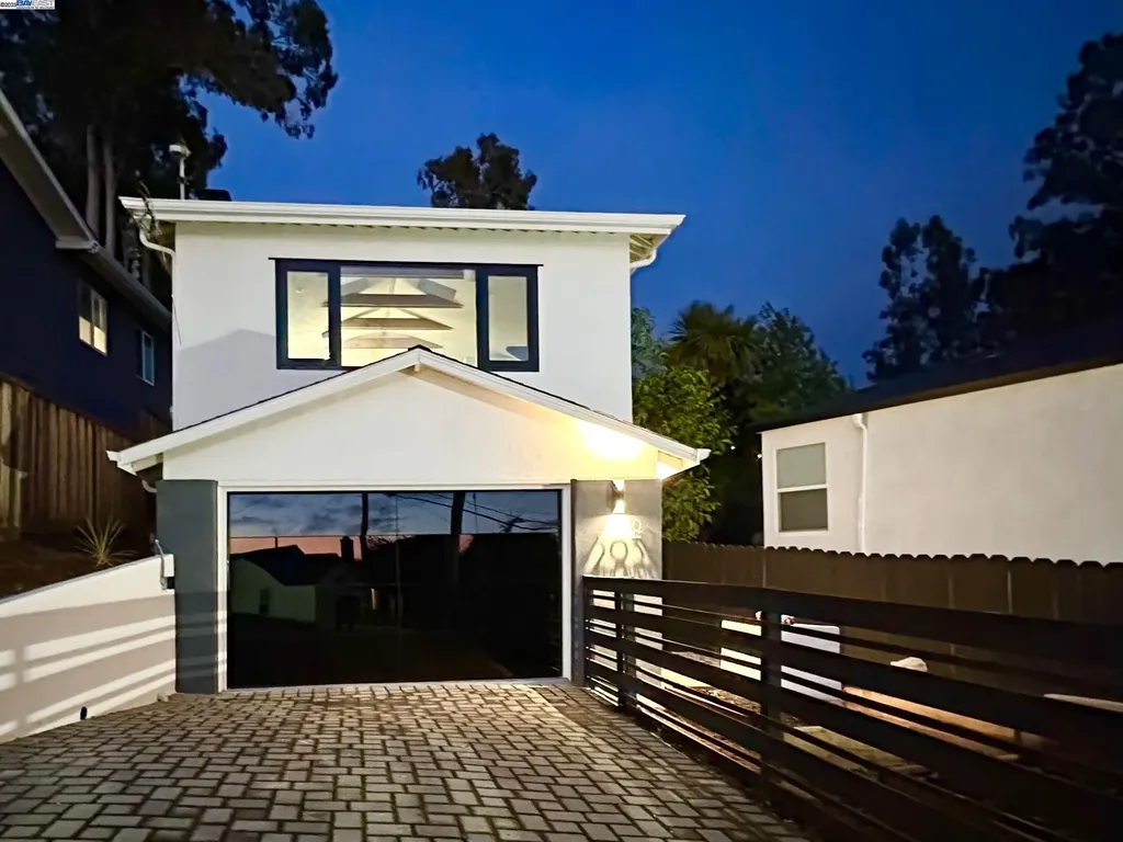 2930 Parker Avenue Oakland CA 94605