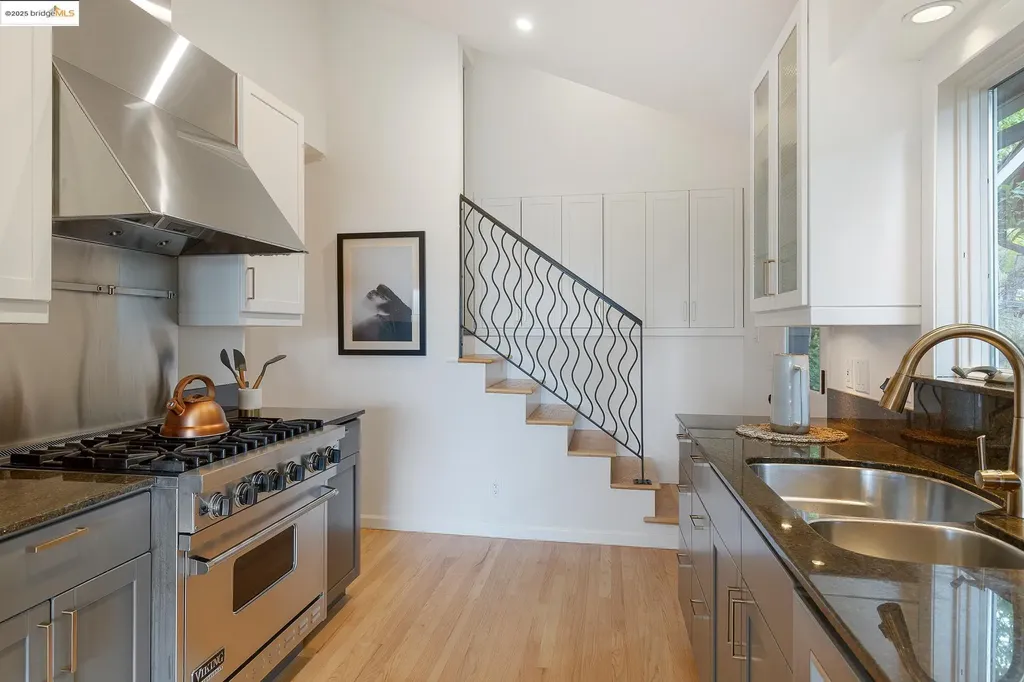 5973 Rincon Drive Oakland CA 94611