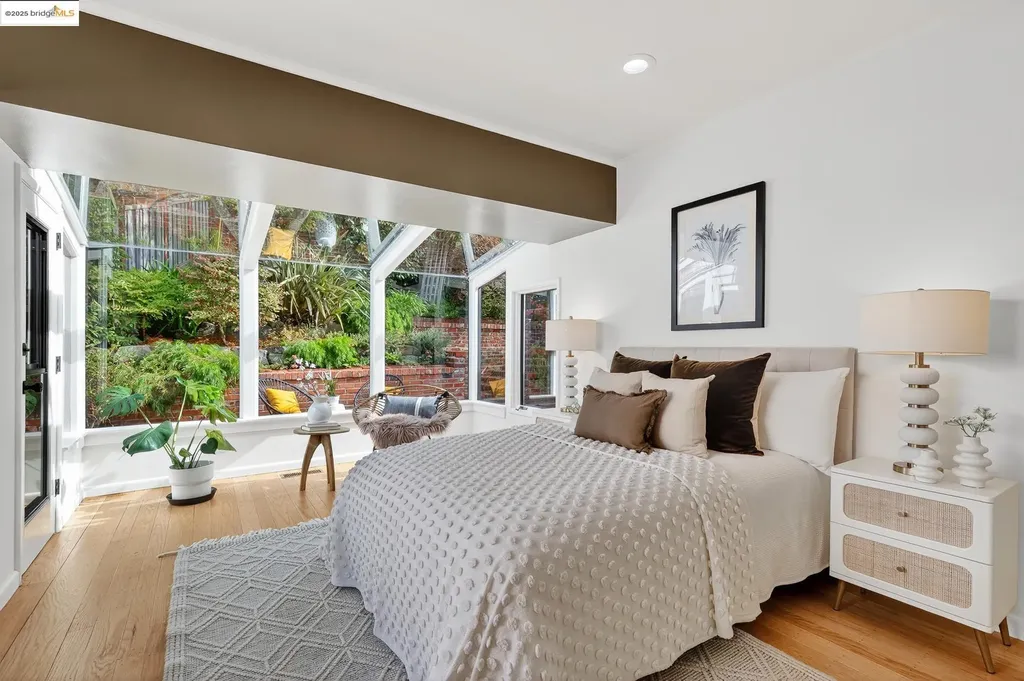 5973 Rincon Drive Oakland CA 94611