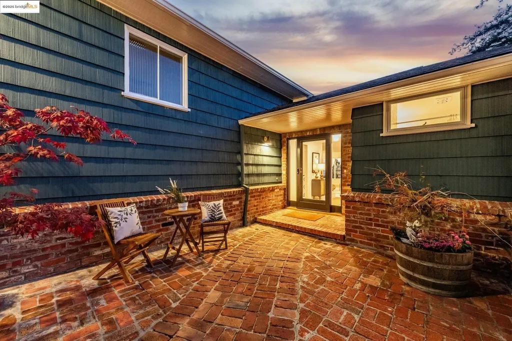 5973 Rincon Drive Oakland CA 94611