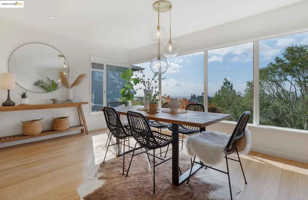 5973 Rincon Drive Oakland CA 94611