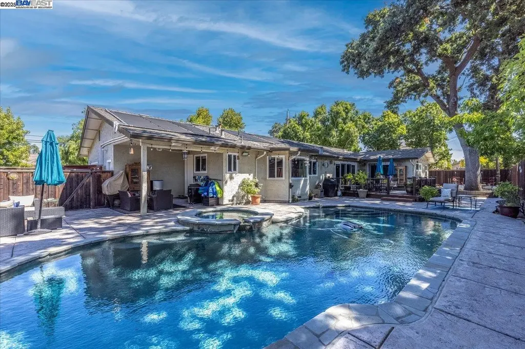 1766 Risdon Road Concord CA 94518