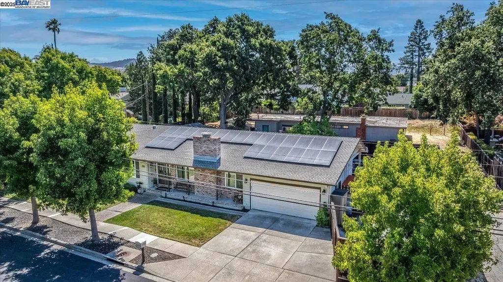 1766 Risdon Road Concord CA 94518