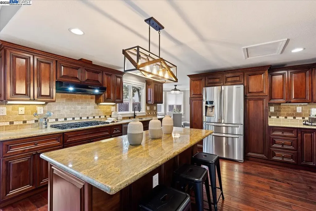 1766 Risdon Road Concord CA 94518