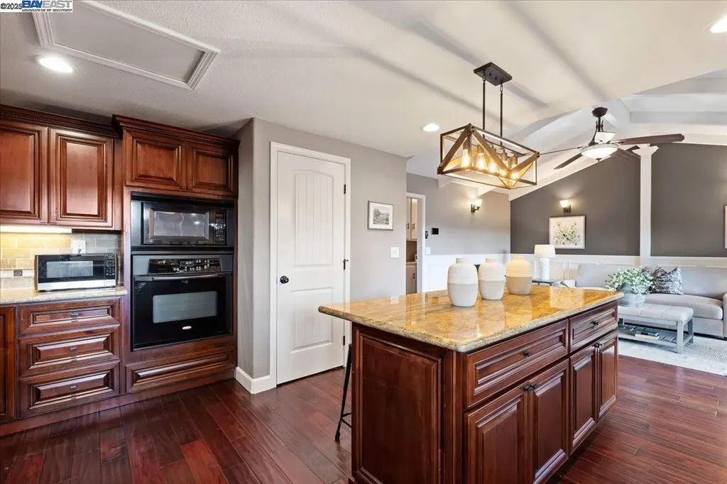 1766 Risdon Road Concord CA 94518