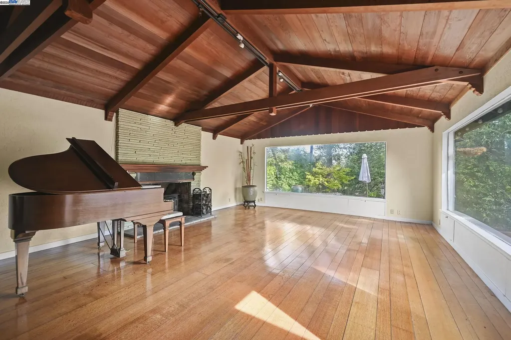 799 Moraga Road Lafayette CA 94549