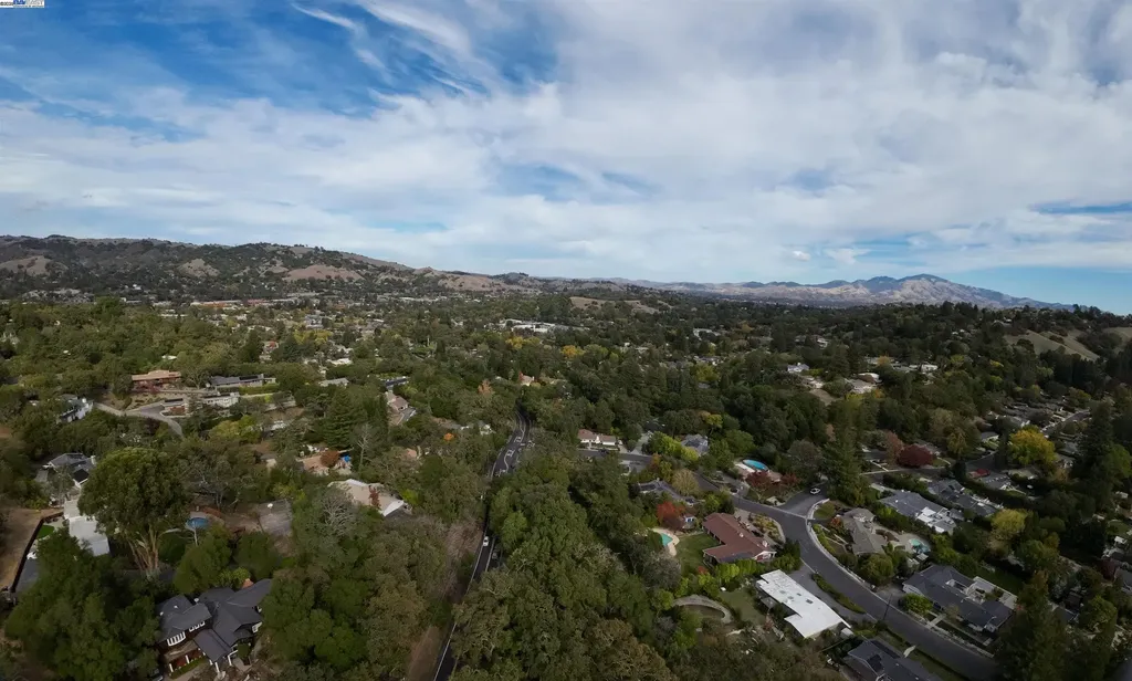 799 Moraga Road Lafayette CA 94549