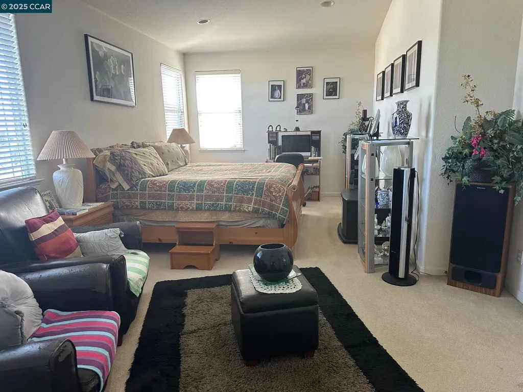 584 Silver Maple Drive Hercules CA 94547