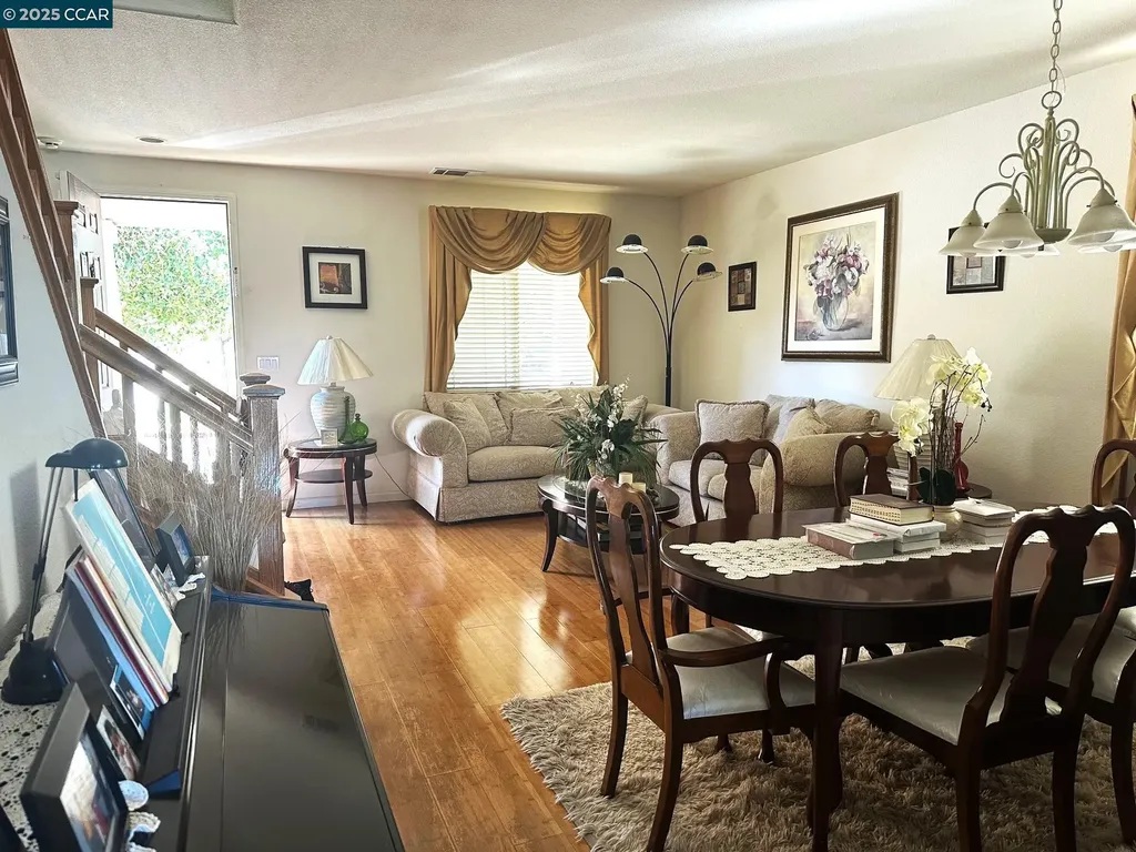 584 Silver Maple Drive Hercules CA 94547