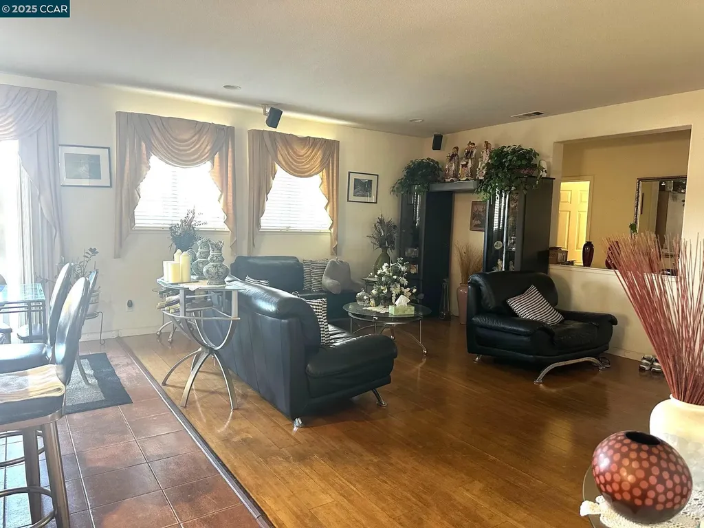 584 Silver Maple Drive Hercules CA 94547