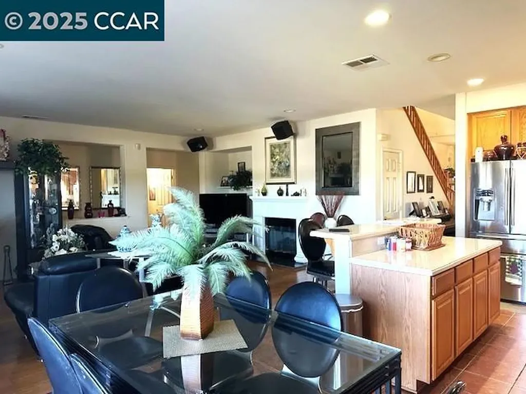 584 Silver Maple Drive Hercules CA 94547